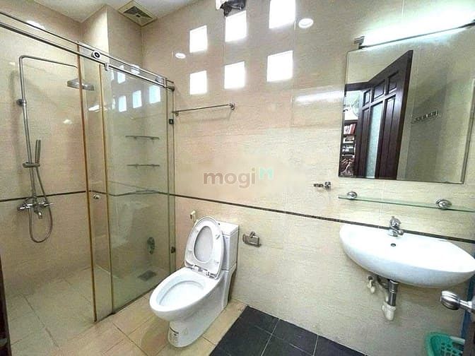Hình ảnh Cho thuê nhà nguyên căn đường Lê Văn Sỹ, Quạn 3