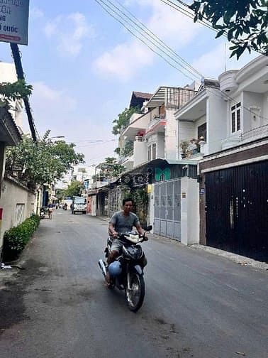 Hình ảnh SIÊU PHẨM 4 TẦNG LUNG LINH – Fun Nội Thất Cao Cấp –Hẻm Xe Hơi –