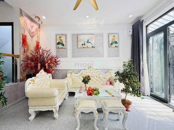 Hình ảnh SIÊU PHẨM 4 TẦNG LUNG LINH – Fun Nội Thất Cao Cấp –Hẻm Xe Hơi –