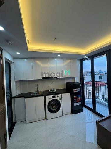 Hình ảnh Căn Hộ Mới Tinh Full Đồ Ban Công Ngay Cạnh Hồ Tây
