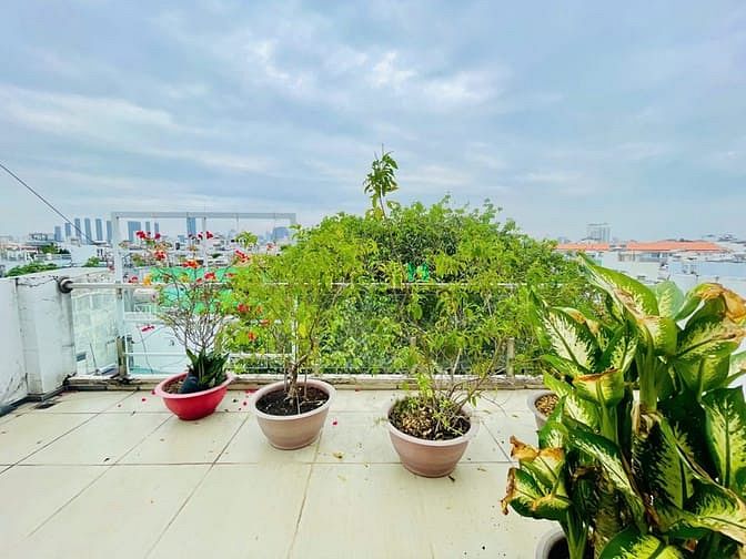 Hình ảnh Penhouse sân thượng Full nội thất, Máy Giặt Riêng gần chợ Bà Chiểu