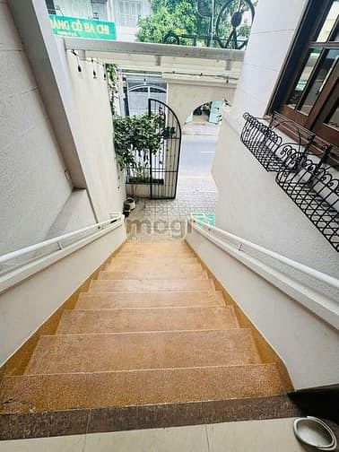 Hình ảnh Cho thuê nhà 351 Lê Văn Sỹ, Phường 12, Quận 3. Ngang 6m