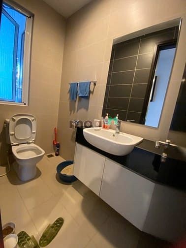 Hình ảnh Bán nhà phân lô Trần Quốc Hoàn, oto, vỉa hè, DT 61m2, giá 19,2 tỷ