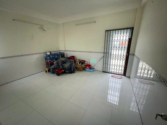 Hình ảnh Bán nhà 4 tấm MT Lê Đình Cẩn gần chợ