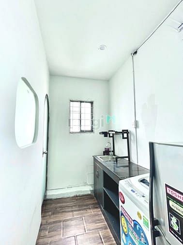 Hình ảnh Mb6623 nạp rút nhanh chóng Studio cửa sổ trời Full nội thất gần phố ẩm thực Phan Xích Long