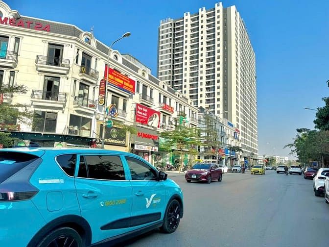 Hình ảnh Mặt phố Thành Trung, Kinh doanh sầm uất Vip nhất Gia Lâm Dt 90m2 mt 6m