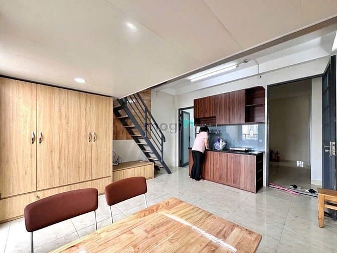 Hình ảnh Cho Thuê Căn Hộ Duplex Ban Công Full Nội Thất ở D5 gần ĐH Ngoại Thương