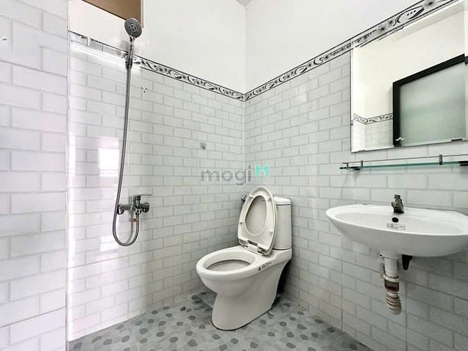 Hình ảnh Cho Thuê Căn Hộ Duplex Ban Công Full Nội Thất ở D5 gần ĐH Ngoại Thương
