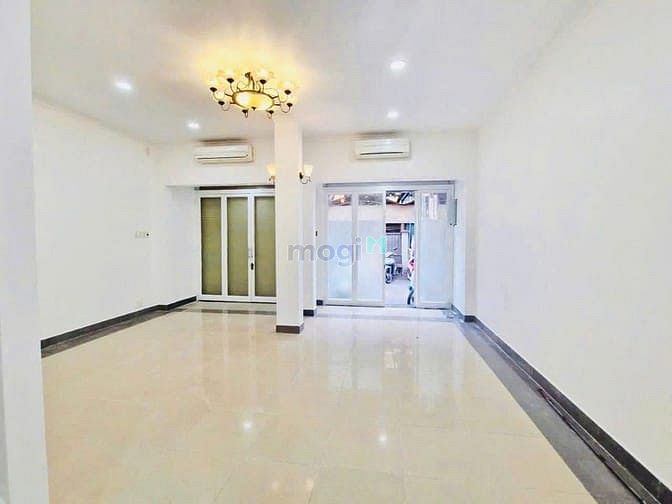Hình ảnh SIÊU PHẨM TRỐNG SUỐT Thành Thái, Phường 12, Quận 10.