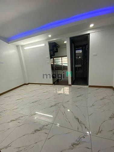 Hình ảnh Bán nhà phố Tôn Đức Thắng - Đống Đa