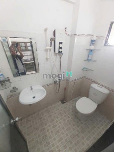 Hình ảnh Chung cư 10A Trần Nhật Duật, Tân Định, Q1,70m2, 2PN, nội thất 11tr5/th