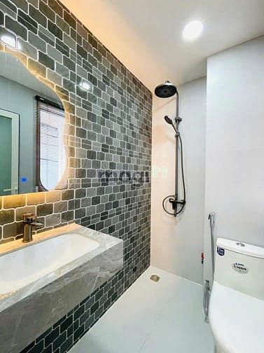 Hình ảnh Cho thuê nhà hẻm nguyên căn 7A Thành tHÁI