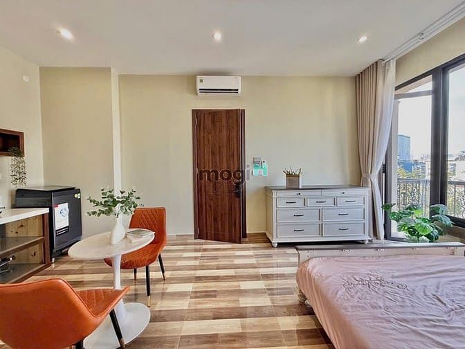 Hình ảnh Cho thuê Phòng ban công, tách bếp - Nơ Trang Long gần Văn Lang, Hutech