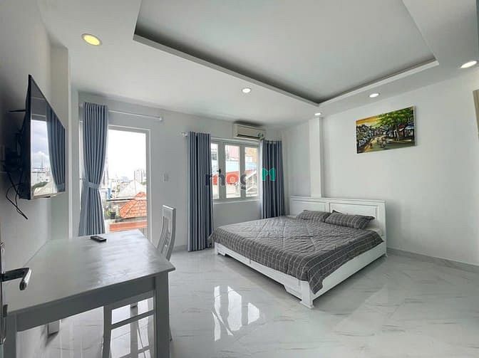 Hình ảnh Balcony 1PN có Máy Giặt Riêng đối diện CV Lê Văn Tám