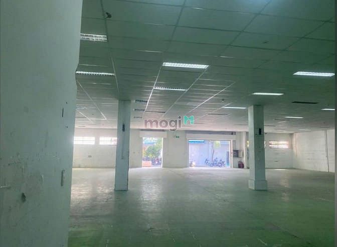 Hình ảnh Cho thuê kho SIÊU VIP 2.200m² đường Phạm Văn Hai, P. 2, Quận Tân Bình
