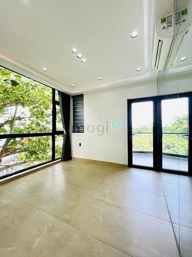 Hình ảnh NHÀ MỚI 100% !! Mặt Tiền 293B Bàu Cát , Q.Tân Bình, DTSD 400m2