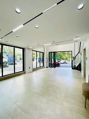 Hình ảnh NHÀ MỚI 100% !! Mặt Tiền 293B Bàu Cát , Q.Tân Bình, DTSD 400m2