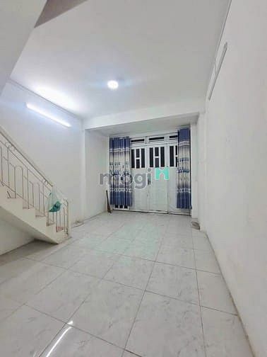 Hình ảnh Nhà bán P.11, Bình Thạnh HXH Lê Quang Định ngang 4m dài 12m trệt lầu