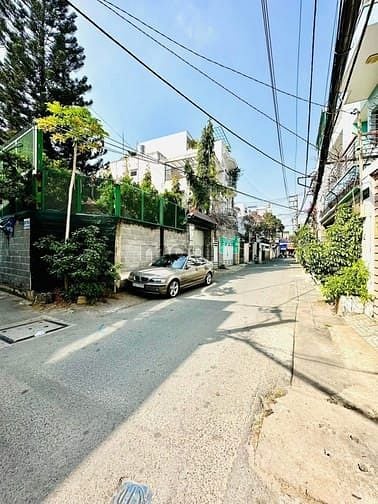 Hình ảnh Nhà bán P.11, Bình Thạnh HXH Lê Quang Định ngang 4m dài 12m trệt lầu