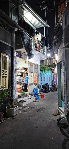 Hình ảnh Quận 8 bán nhà khu dân cư hiện hữu, sổ hồng, 40m2 sử dụng, giá 2tỷ4 tl