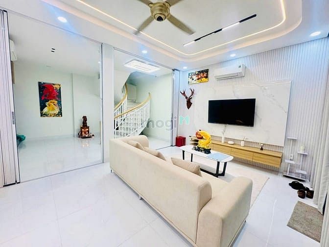Hình ảnh Cho thuê nhà nguyên căn Phan Đăng Lưu, P3, Bình Thạnh - Full nội thất
