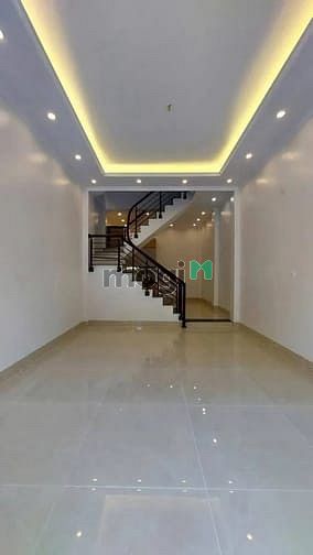 Hình ảnh Bán nhà 40m2 Ngọc Hồi, mặt tiền 4m, ô tô tránh đỗ, giá 9.2 tỷ