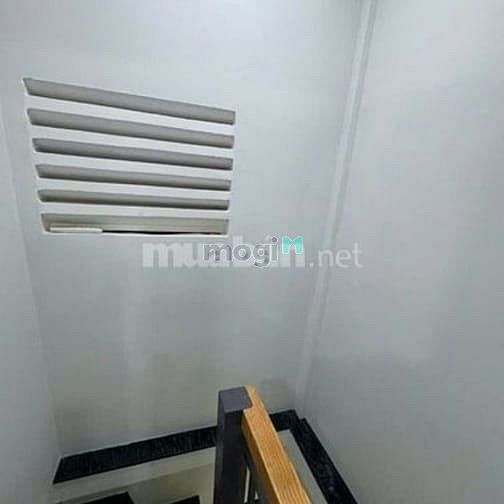 Hình ảnh Cho thuê nhà nguyên căn đường Trần Hưng Đạo, Phường Cầu Kho, Quận 1