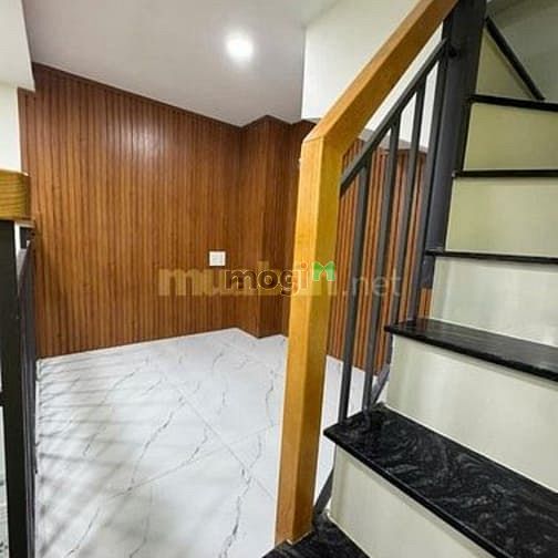 Hình ảnh Cho thuê nhà nguyên căn đường Trần Hưng Đạo, Phường Cầu Kho, Quận 1