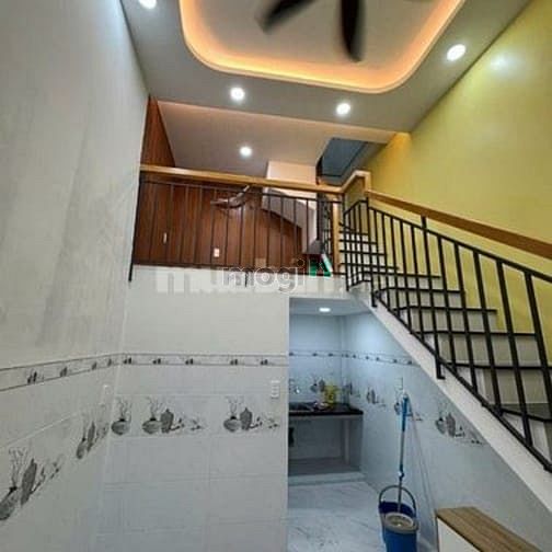 Hình ảnh Cho thuê nhà nguyên căn đường Trần Hưng Đạo, Phường Cầu Kho, Quận 1