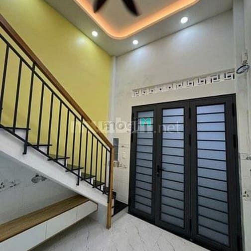 Hình ảnh Cho thuê nhà nguyên căn đường Trần Hưng Đạo, Phường Cầu Kho, Quận 1