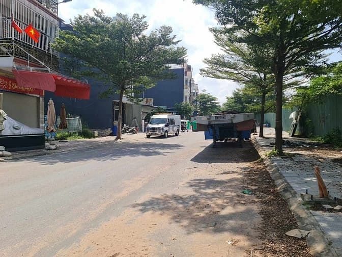 Hình ảnh Bán Đất SHR , Thổ cư , 215m2 , đường nhựa thông 5m , giá rẻ
