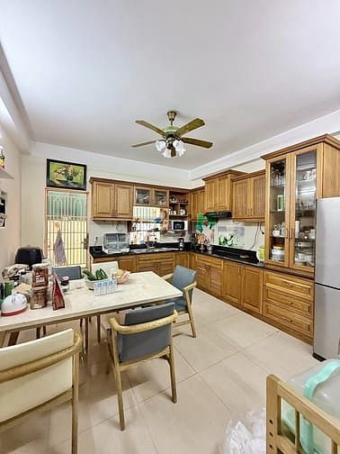Hình ảnh Quận 7 bán nhà mới ở ngay, hẻm xe hơi, 4 tầng, gần trung tâm