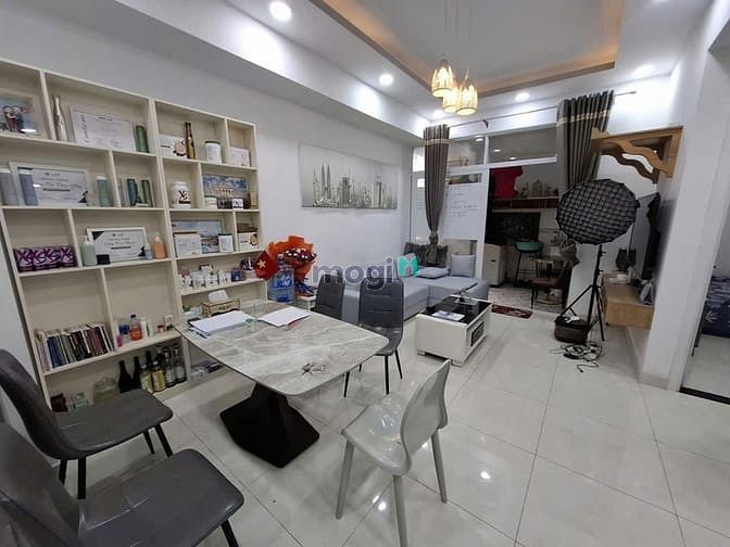 Hình ảnh Cho thuê C/C Vạn Đô, 85m2 2PN 2WC, Full nội thất giá chốt 15tr/tháng