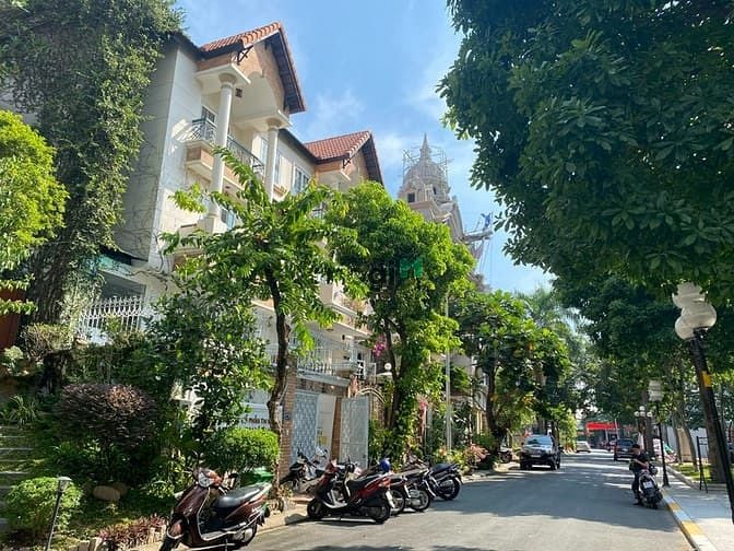 Hình ảnh Cho thuê Biệt thự 7.5x20 đường Hoàng Văn Thụ, Phường 2, Quận Tân Bình