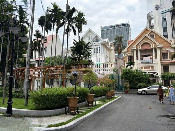Hình ảnh Cho thuê Biệt thự 7.5x20 đường Hoàng Văn Thụ, Phường 2, Quận Tân Bình