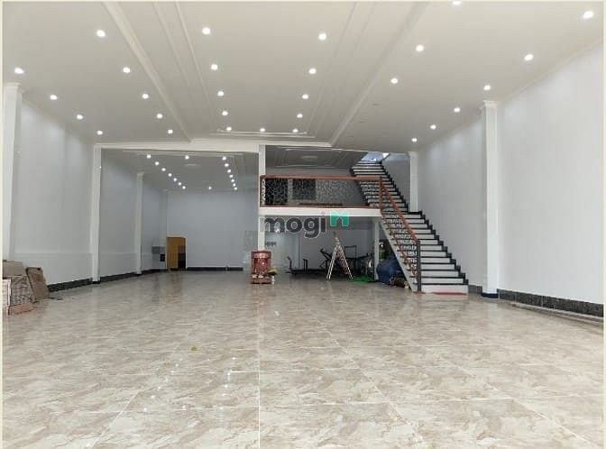 Hình ảnh Cho thuê gấp MBKD Cầu Giấy mặt tiền 16m