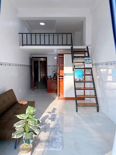 Hình ảnh Phòng ban công giáp Nguyễn thị thập. Thang máy, có máy giặt riêng