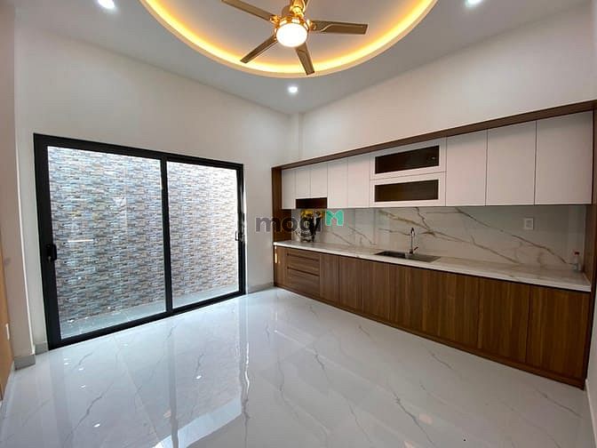 Hình ảnh Bán nhà 1 triệt 2 lầu - p long bình