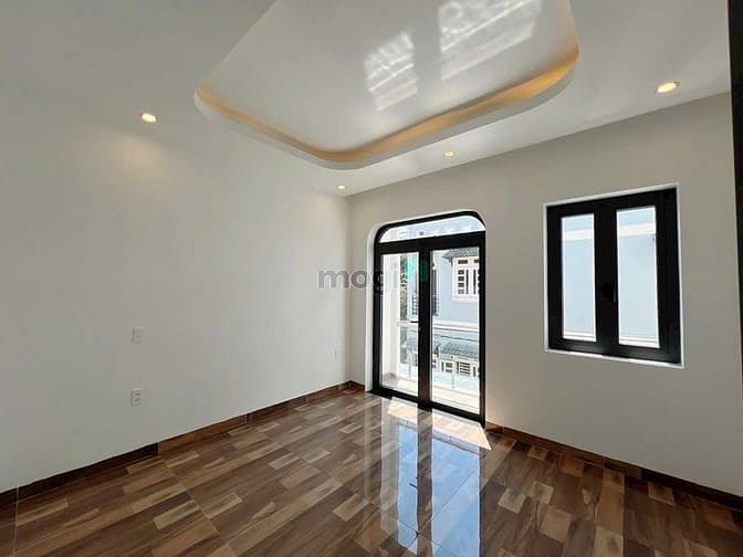 Hình ảnh Bán nhà 4 tầng - hẻm xe hơi 5m