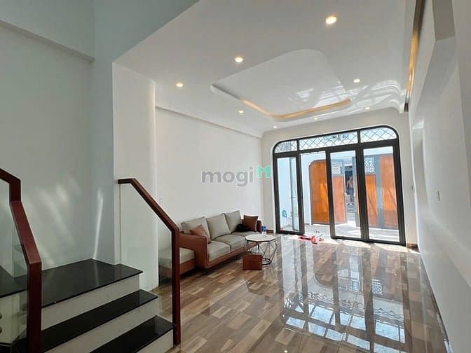 Hình ảnh Bán nhà 4 tầng - hẻm xe hơi 5m