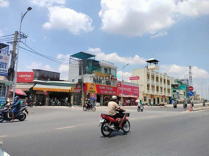 Hình ảnh SIÊU HOT - Nhà Phố Bình Tân Ngay Trung Tâm