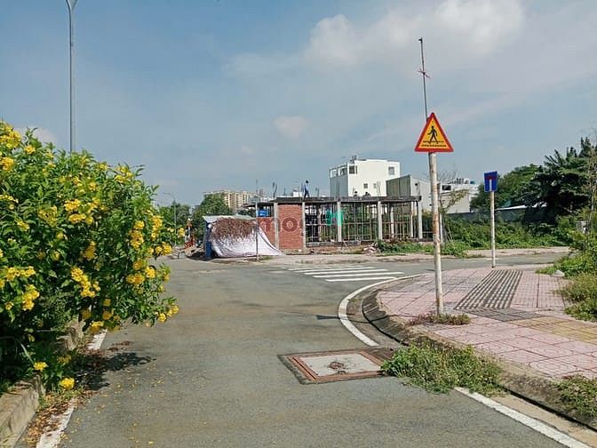 Hình ảnh Bán lô đất nền đường 12m cách nguyễn duy trinh 50m