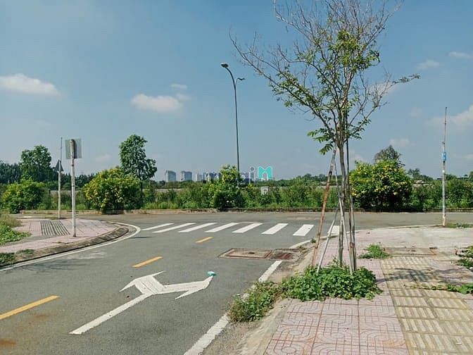 Hình ảnh Bán lô đất nền đường 12m cách nguyễn duy trinh 50m