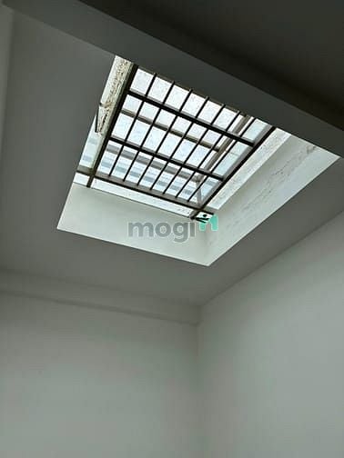 Hình ảnh Chủ cho thuê phòng tầng 2, lối đi riêng, máy lạnh, toilet riêng, 3tr5