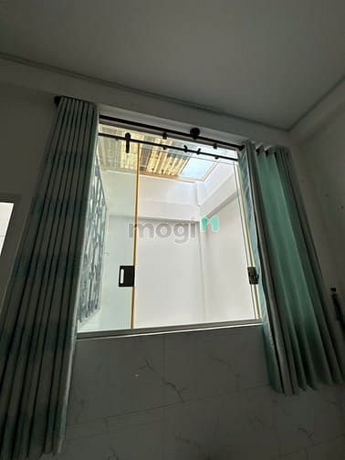 Hình ảnh Chủ cho thuê phòng tầng 2, lối đi riêng, máy lạnh, toilet riêng, 3tr5