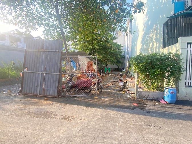 Hình ảnh Bán đất mặt tiền đường số 42 gần khu bệnh viện lẻ văn thịnh