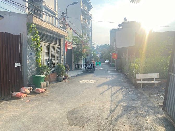 Hình ảnh Bán đất mặt tiền đường số 42 gần khu bệnh viện lẻ văn thịnh