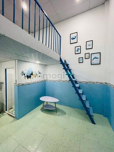 Hình ảnh ngay chủ đứng bán cần người có thiện chí