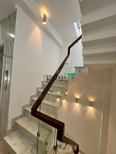 Hình ảnh Bán nhà HXH CMT8 Q3 - 3pn 3wc - giá 87 tỉ