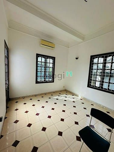 Hình ảnh Bán đất giá rẻ tại mặt phố Tân Ấp, quận Ba Đình, Tp.Hà Nội